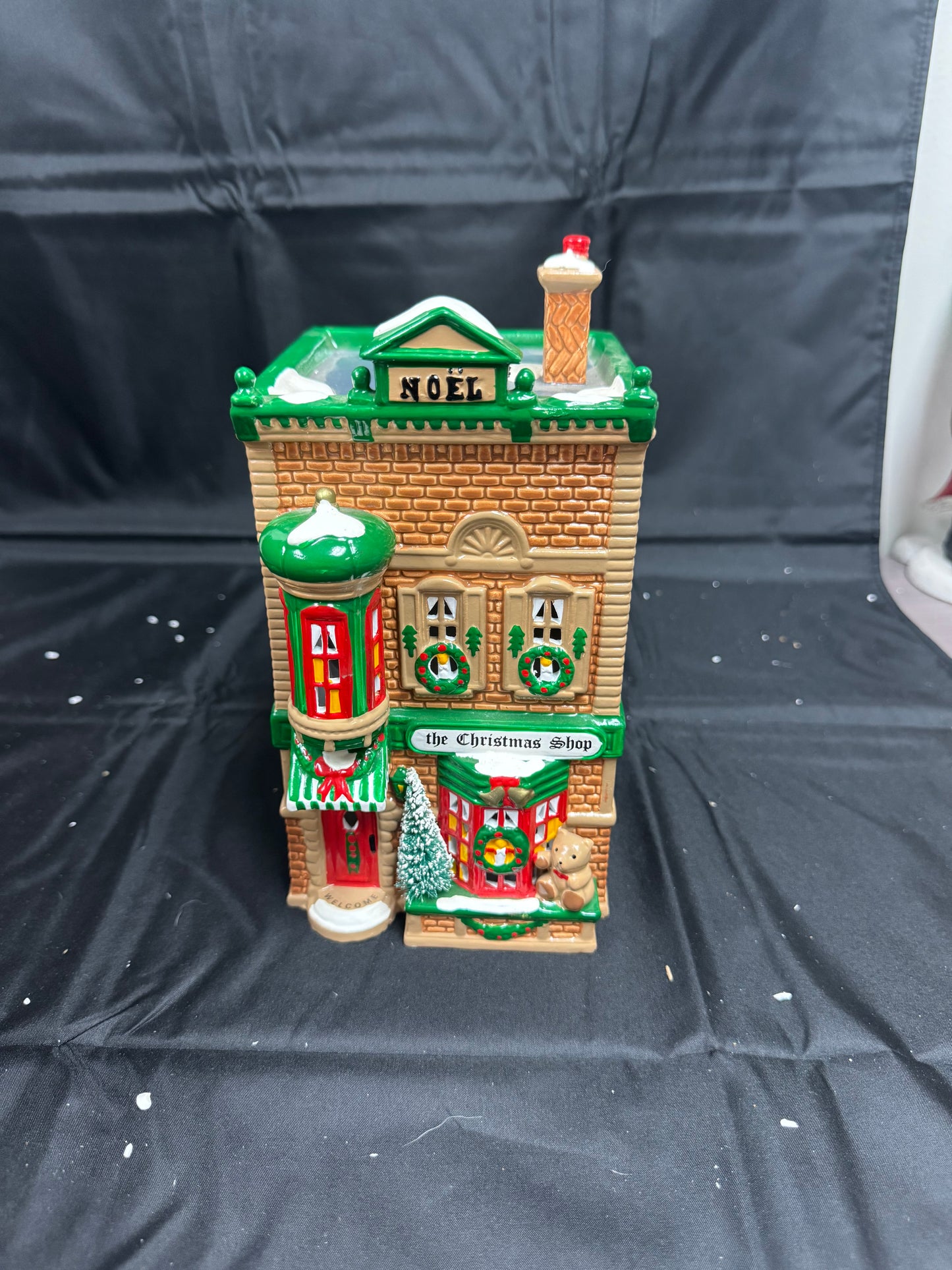 The Christmas Shop - Read Description