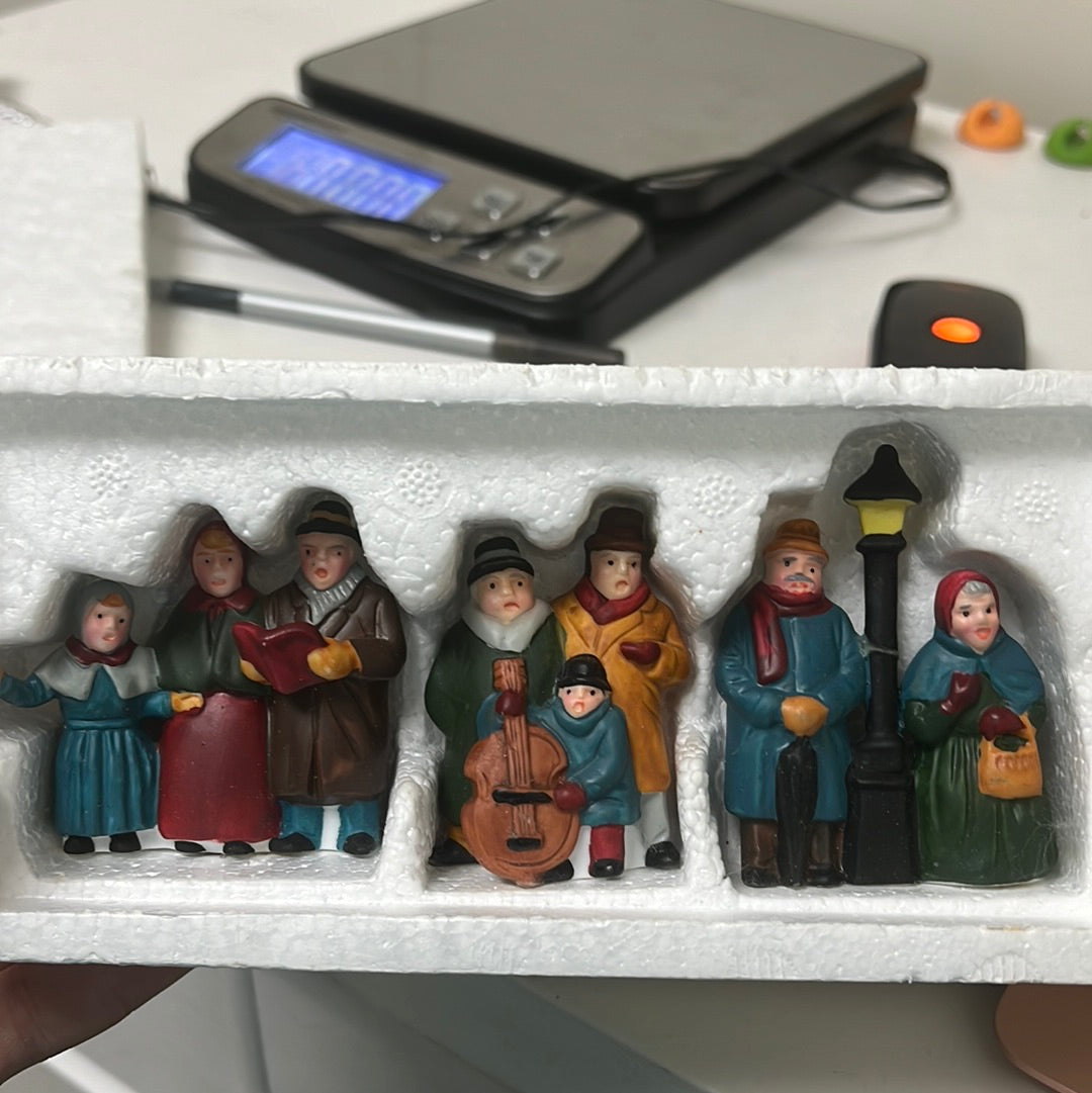 Carolers (Set Of 3)