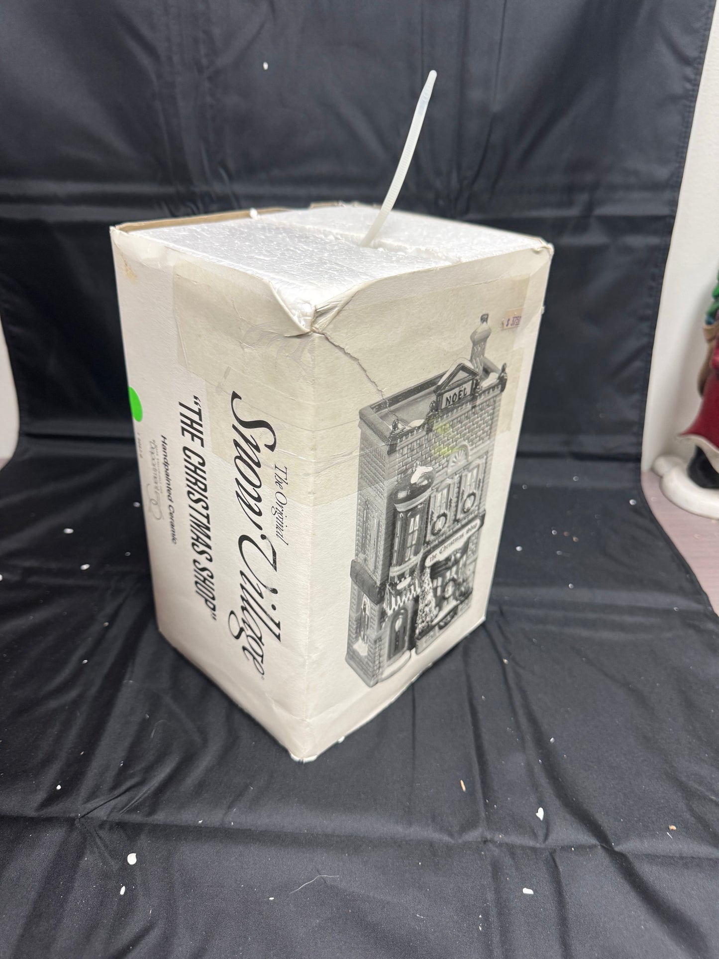 The Christmas Shop - Read Description