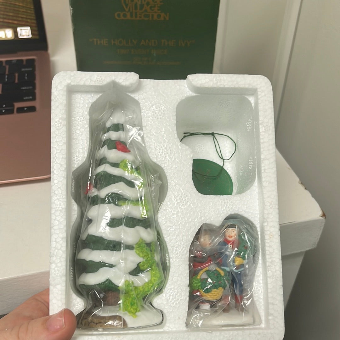 The Holly And The Ivy 1997 Event Piece Set Of 2