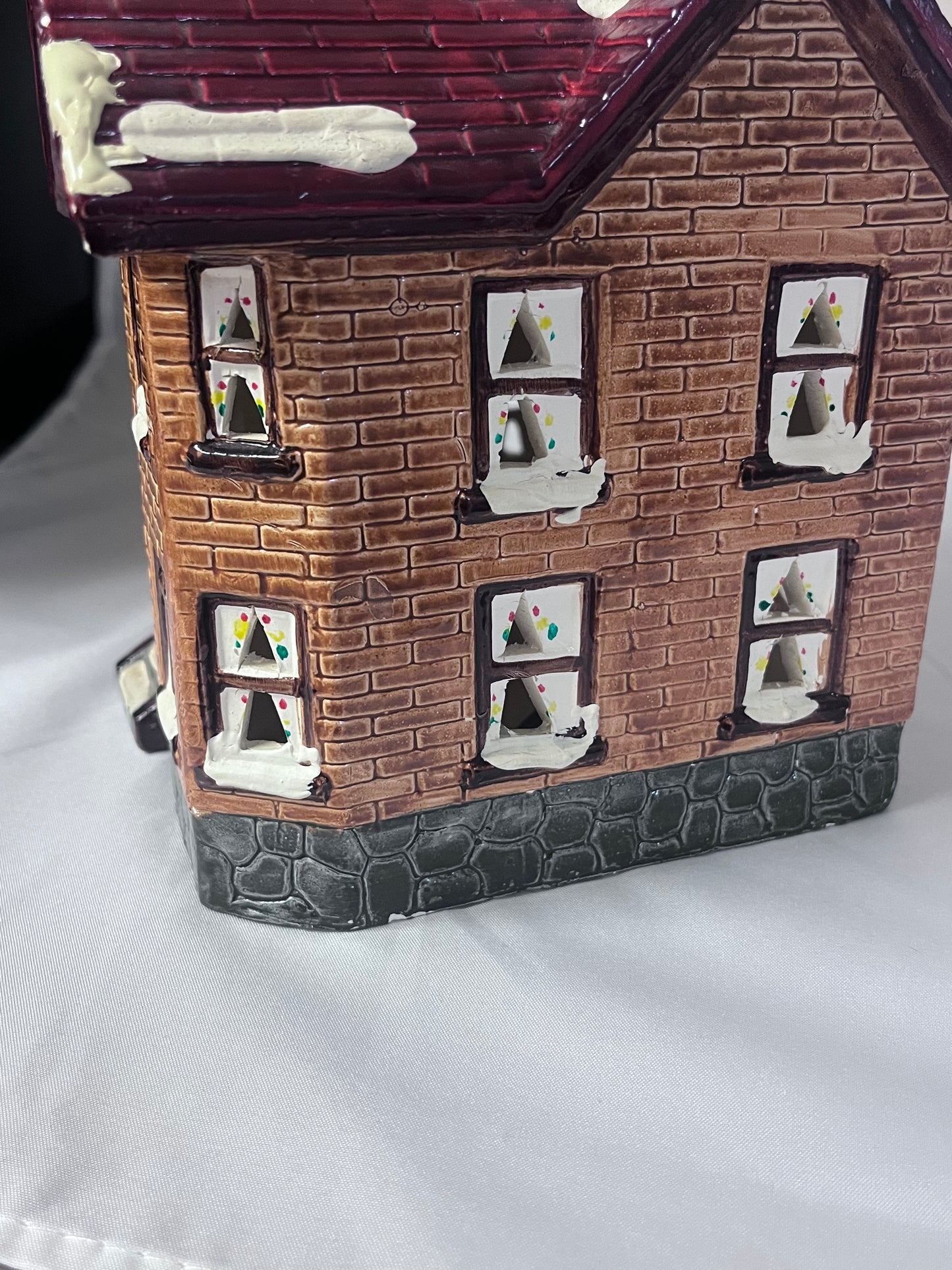 2101 Maple - Read Description