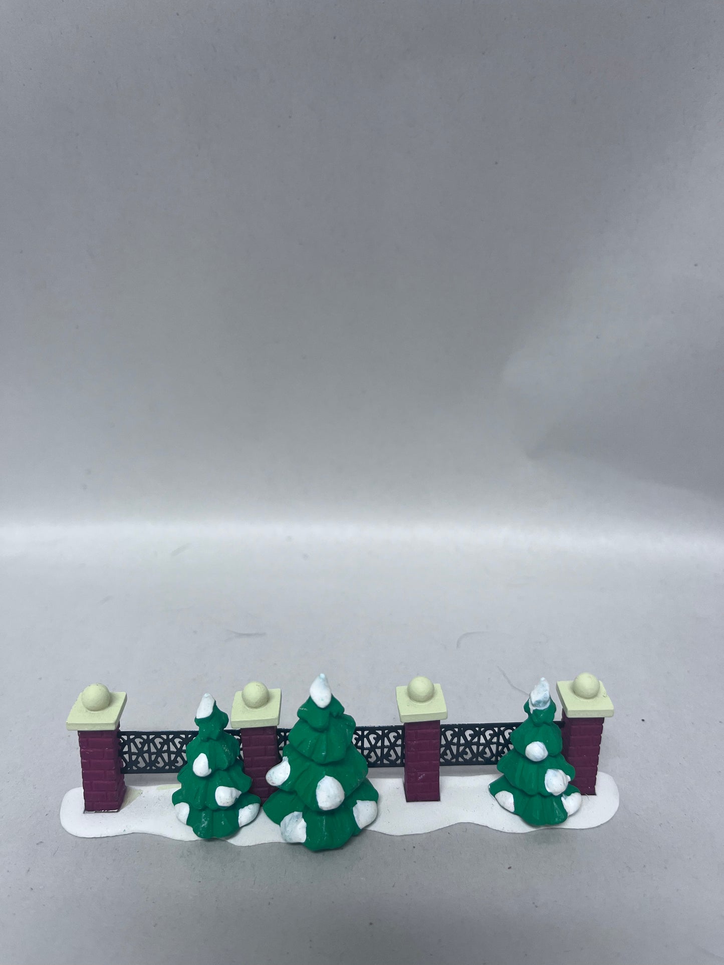 Single Tree-Lined Courtyard Fence (No Box)