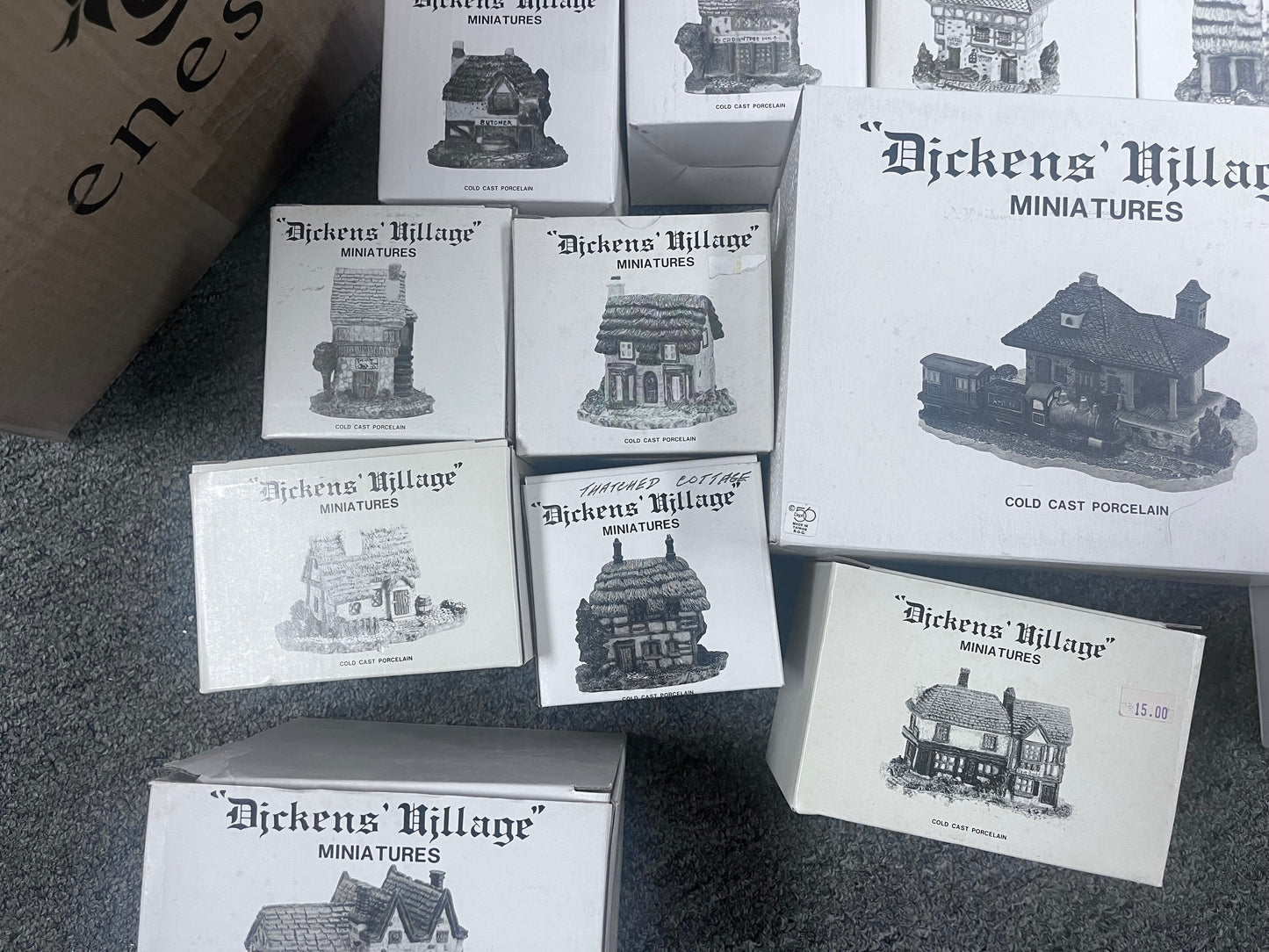 Dickens Village Miniatures- AS IS