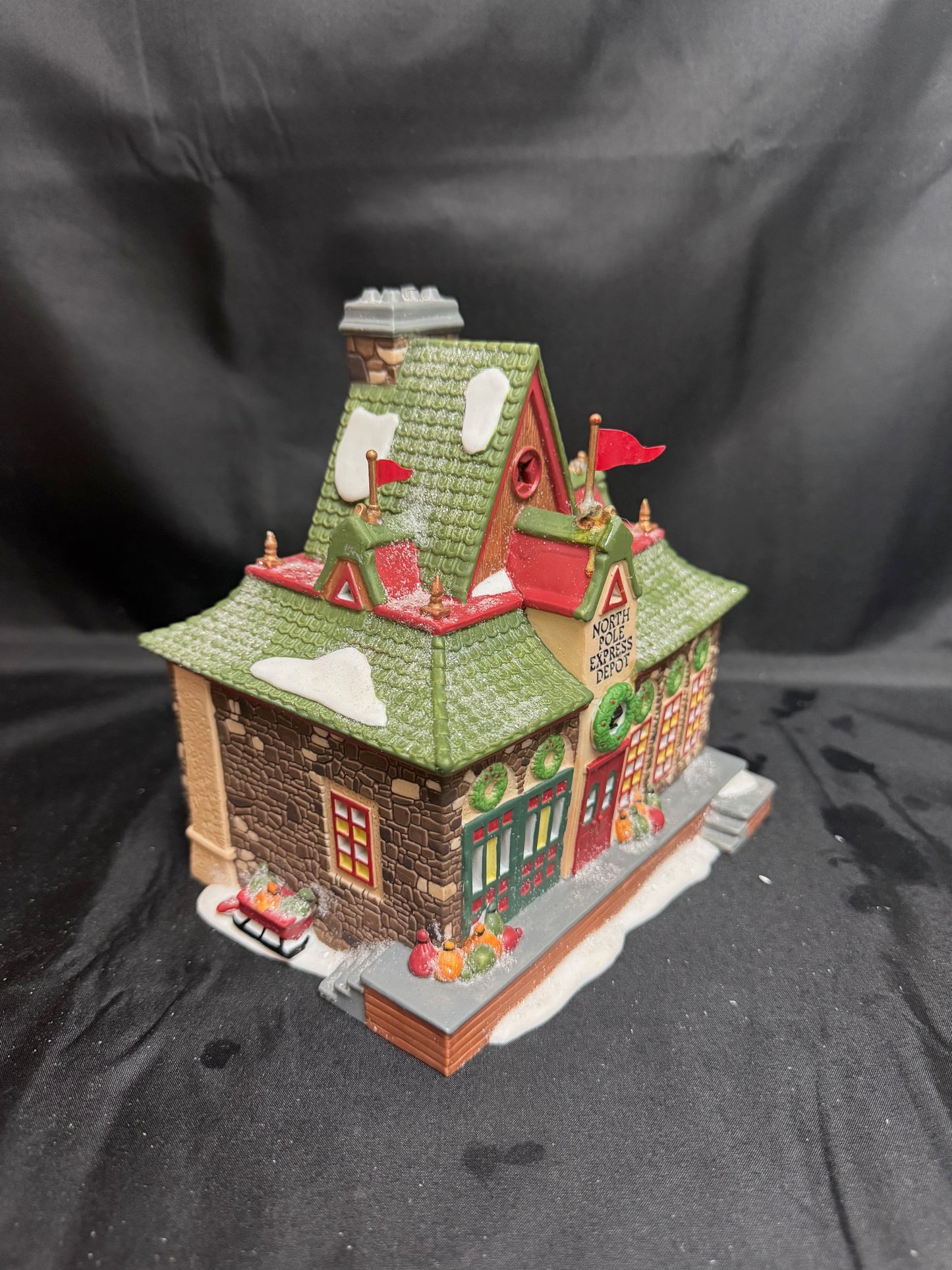 North Pole Express Depot - Read Description