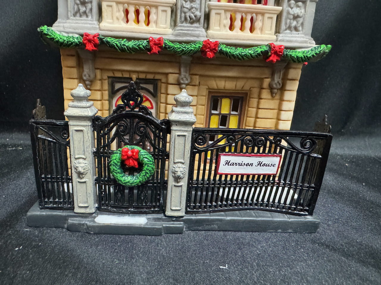 Harrison House - Read Description