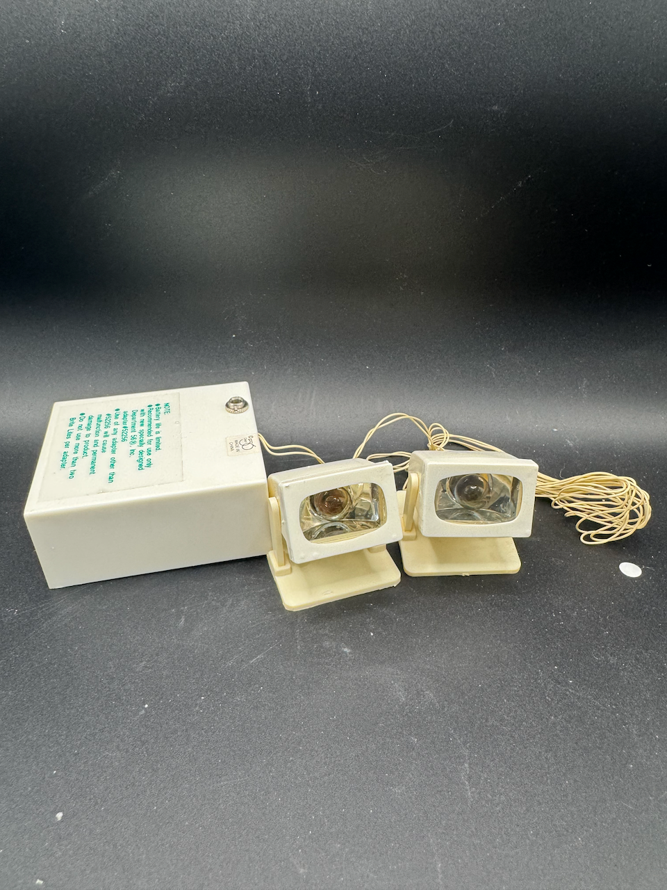 Village Spotlight Set Of 2 With 2 Replacement Bulbs (WHITE)