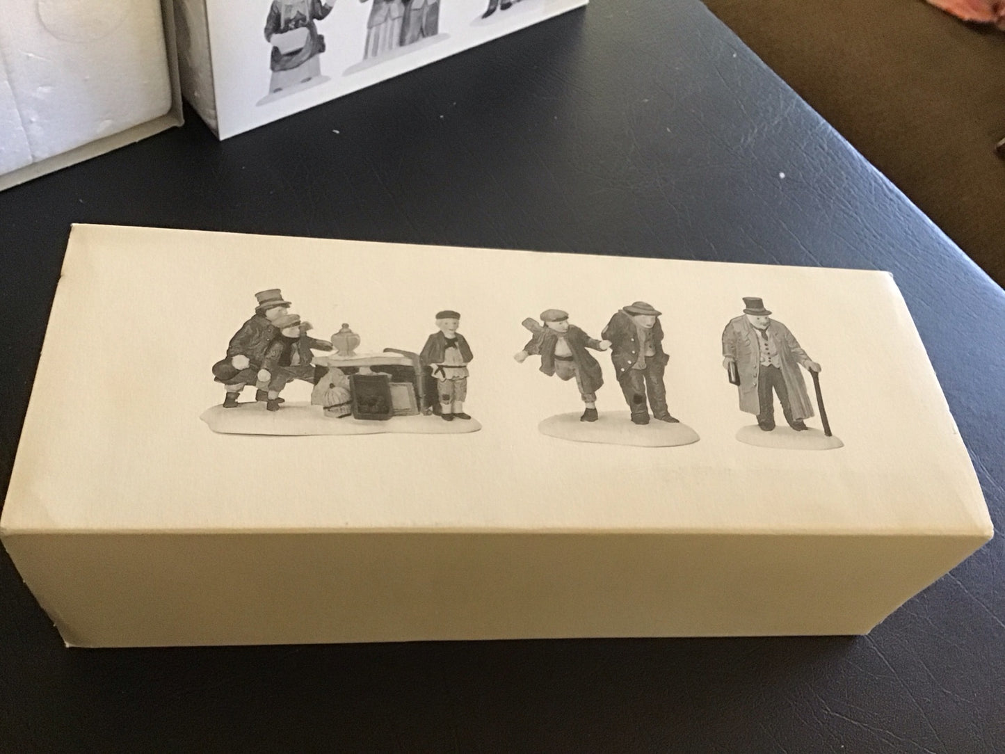 Oliver Twist Set Of 3