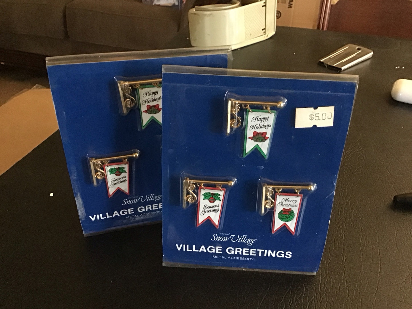 Village Greetings Metal accessory (1 set of 3)
