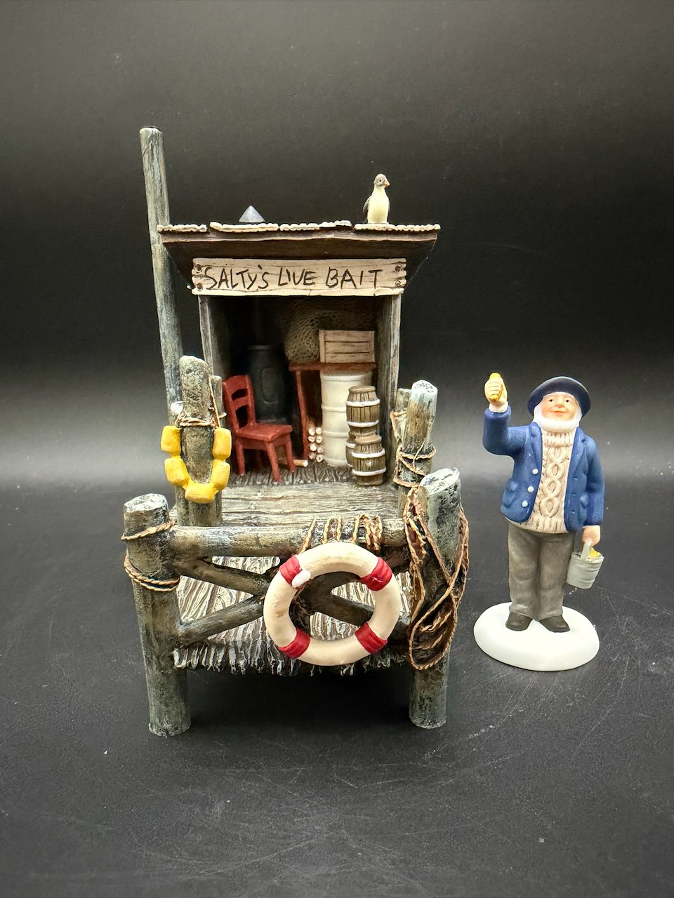 Salty’s Live Bait Shack - See Description