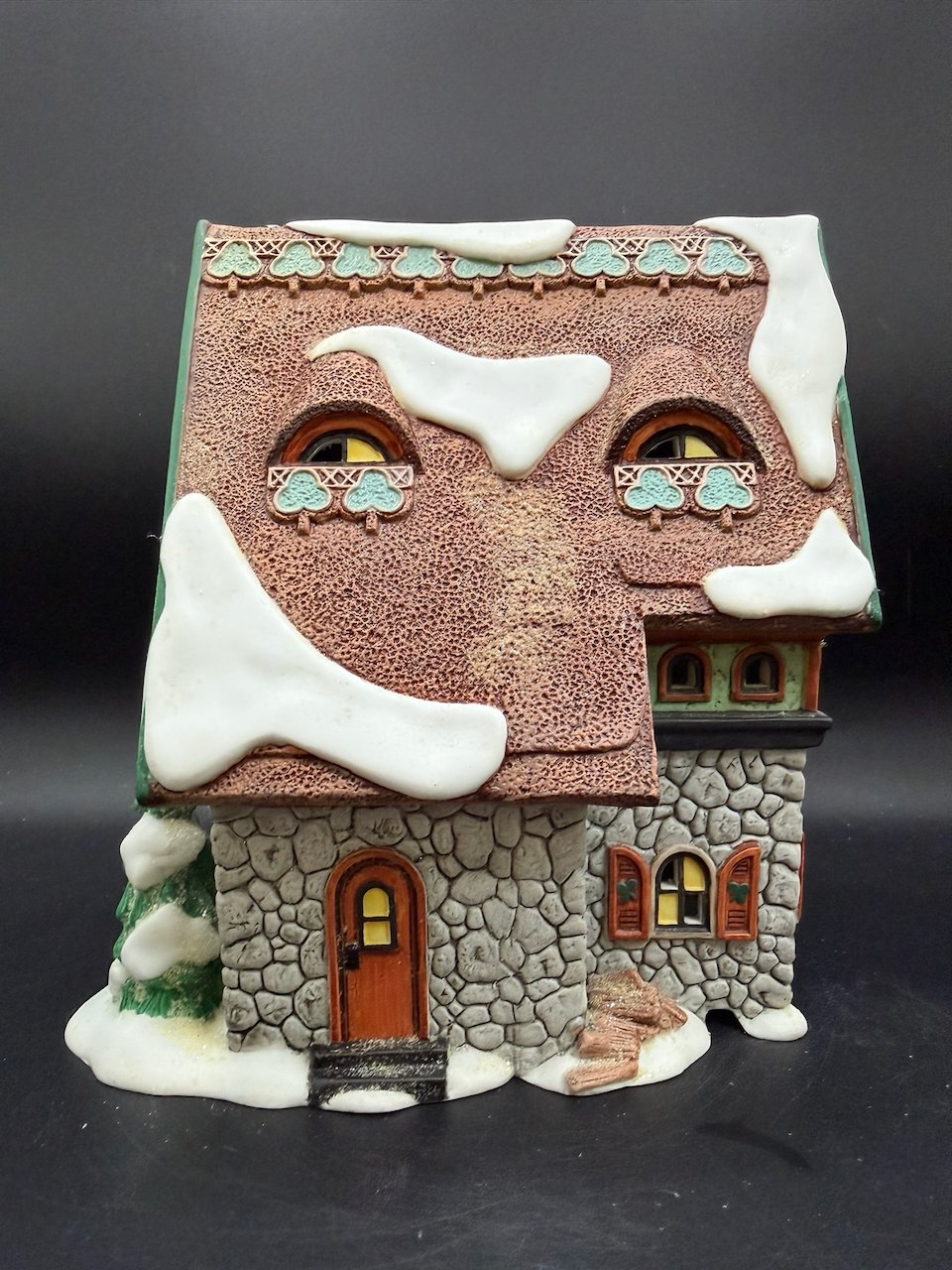 Mcelfin’s Irish Restaurant And Gifts- Read Description