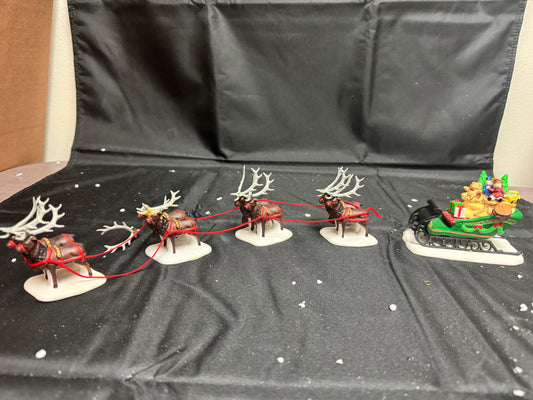 Sleigh And Eight Tiny Reindeer - Read Description
