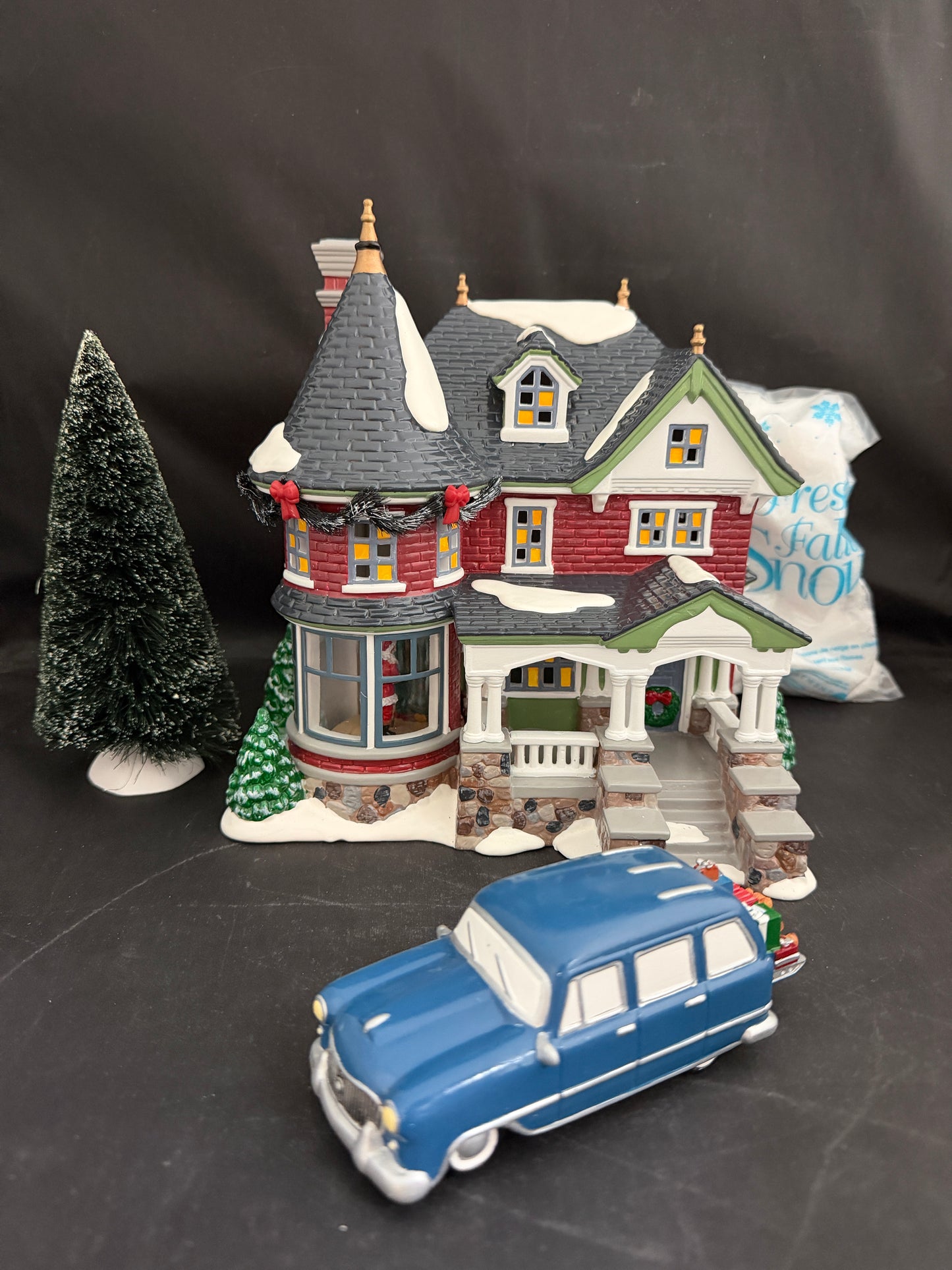 1224 Kissing Claus Lane Set of 4