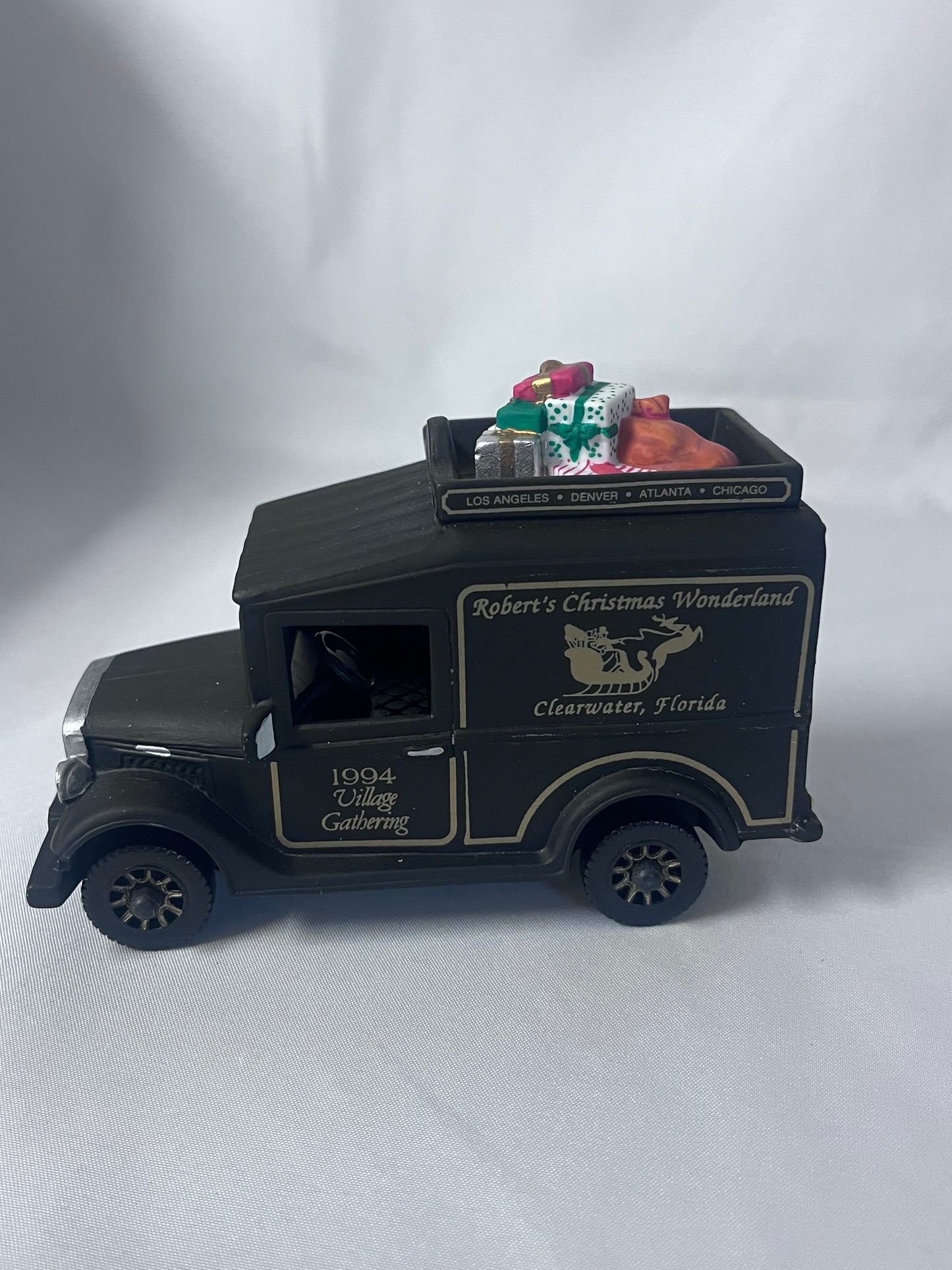 Village Express Van- 1994 Village Gathering Special "Robert's Christmas"