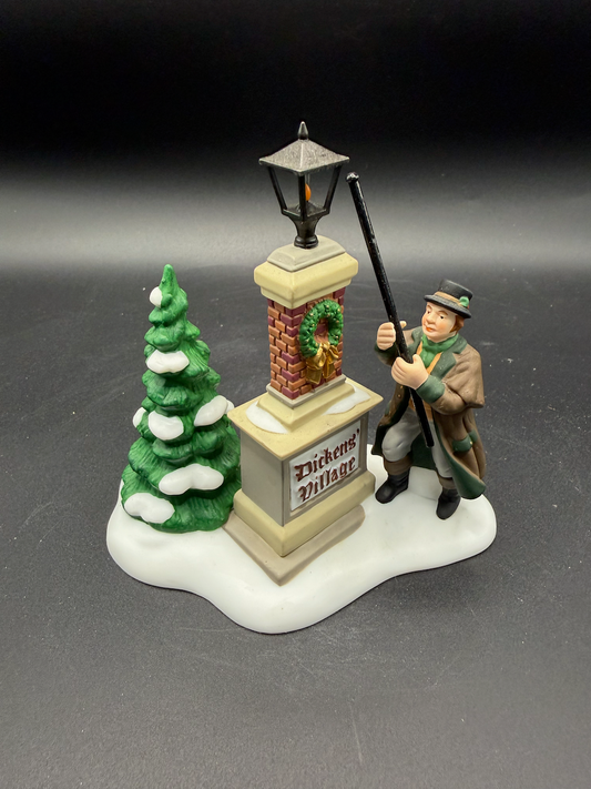 Ye Olde Lamplighter Dickens’ Village Sign