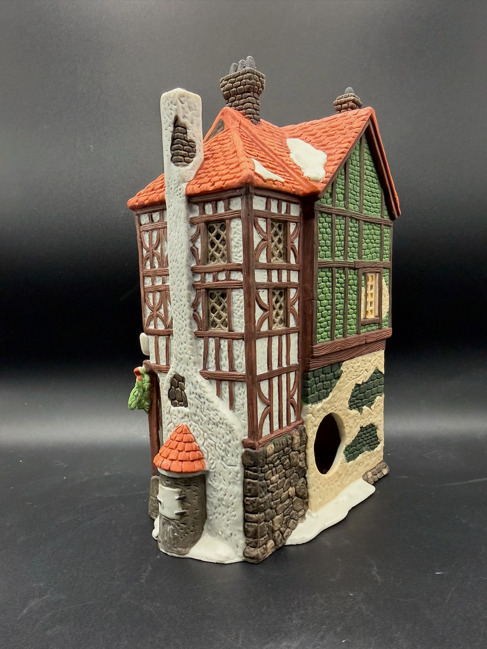 Public House - 7668/12,500