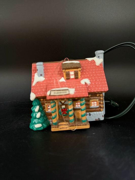 Pinewood Log Cabin (Ornament)