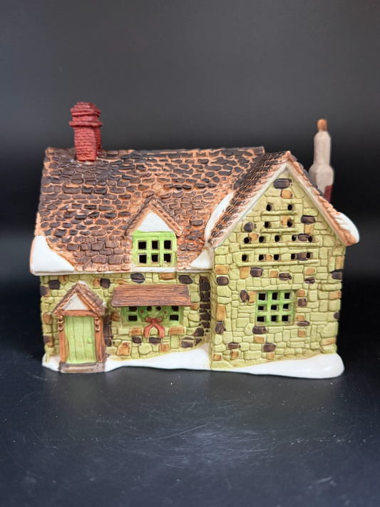 Dickens’ Village Cottage