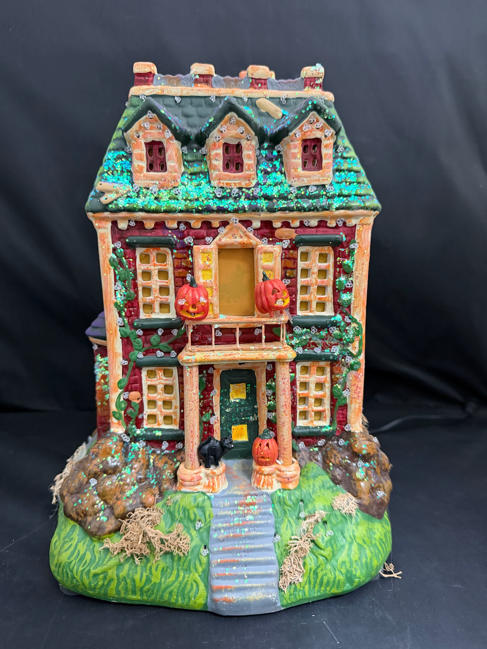 The Haunted House - Read Description