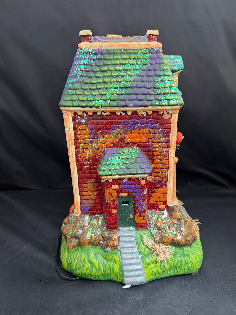 The Haunted House - Read Description