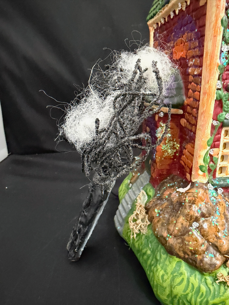 The Haunted House - Read Description