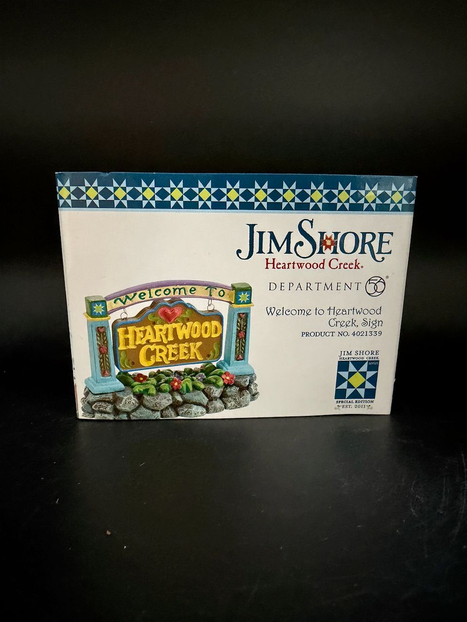 Welcome To Heartwood Creek, Sign