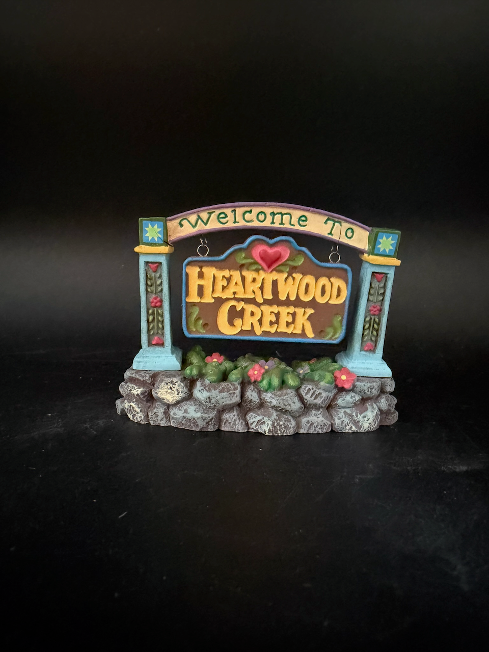 Welcome To Heartwood Creek, Sign