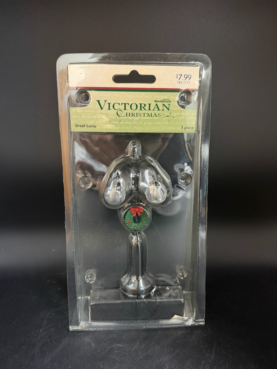 Victorian Christmas Street Lamp