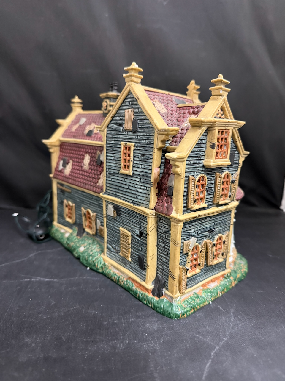 Black Cauldron Inn (SEE DESCRIPTION)