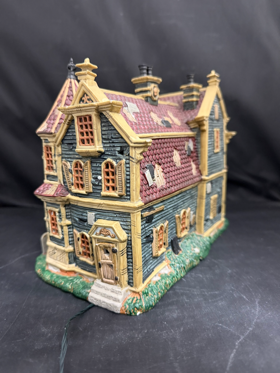 Black Cauldron Inn (SEE DESCRIPTION)