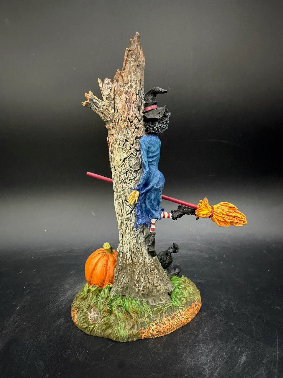 Honest, This Tree Came Out Of Nowhere- Read Description