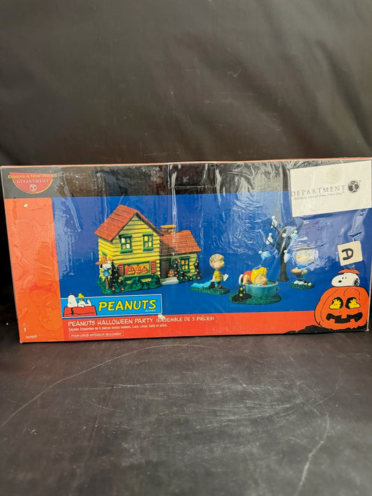 Peanuts Halloween Party Facade