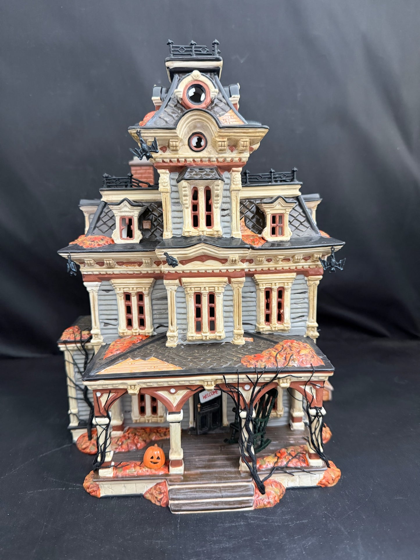 Grimsly Manor- Read Description