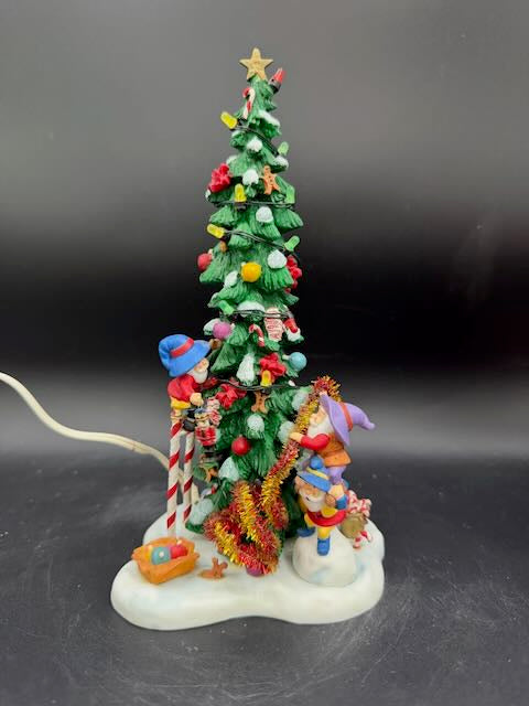 Kringle Street Town Tree