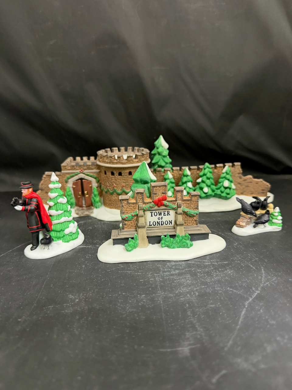 Tower Of London - Historical Landmark Series