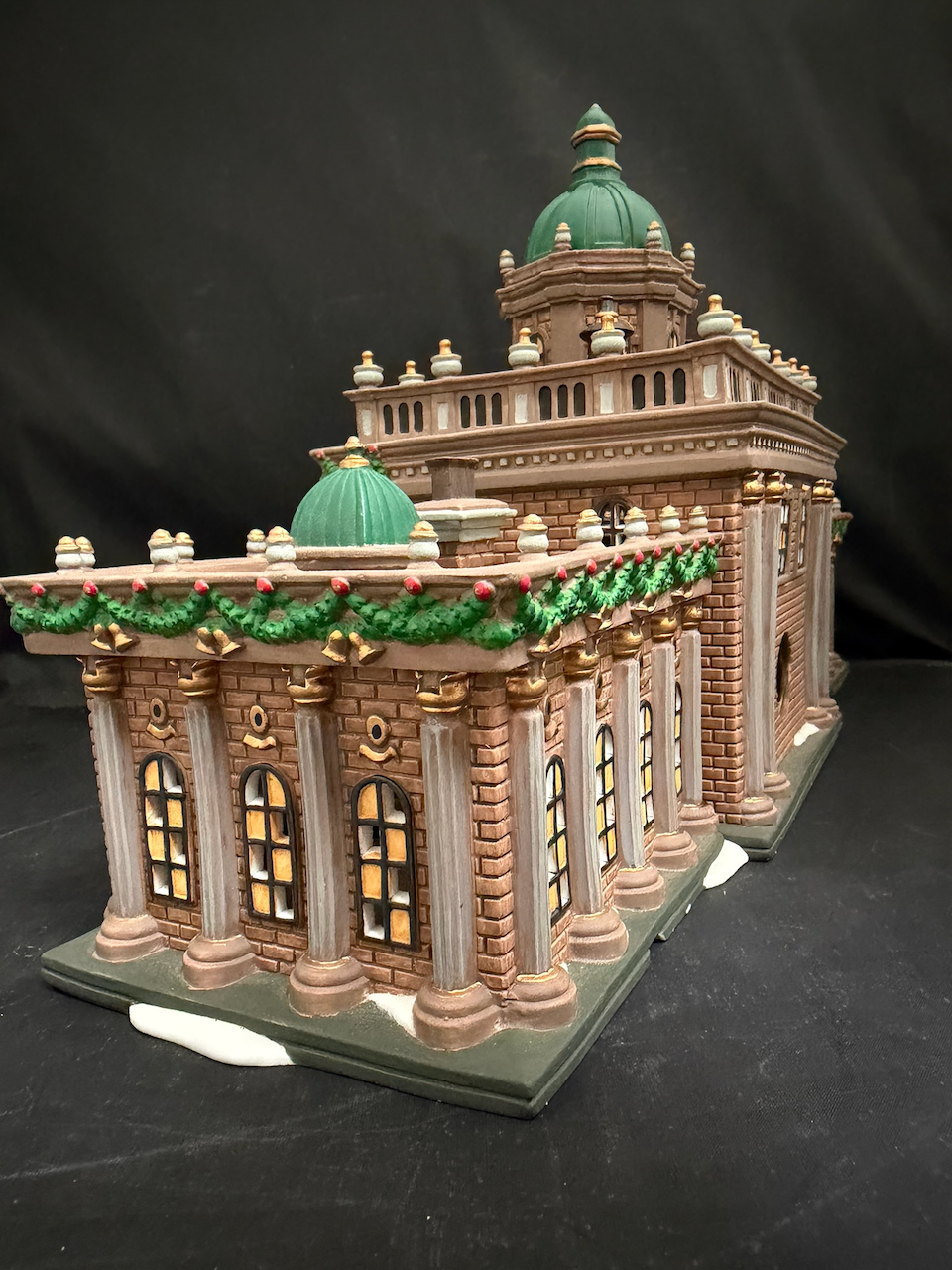Ramsford Palace Set Of 17