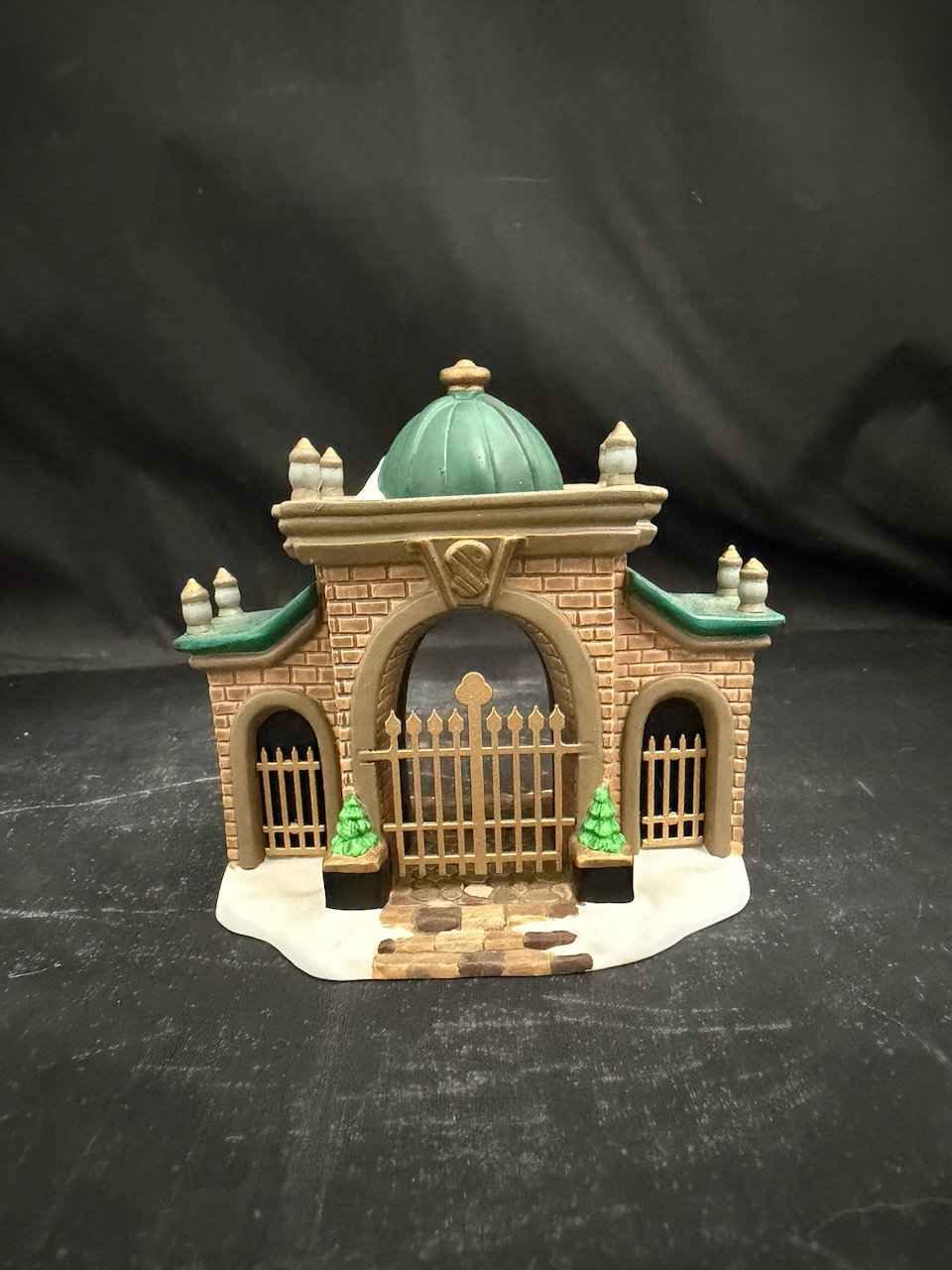 Ramsford Palace Set Of 17