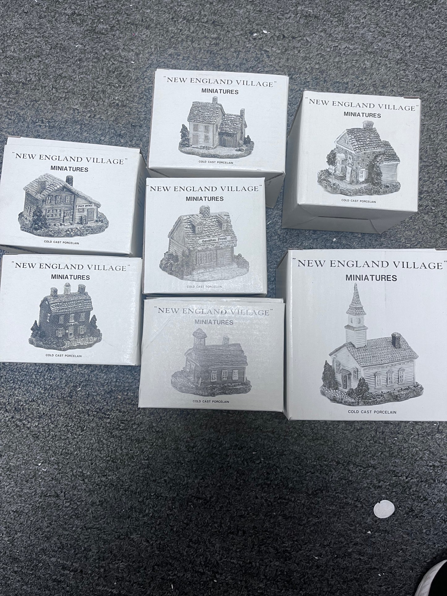 New England Village Miniatures (Set of 7) - READ DESCRIPTION