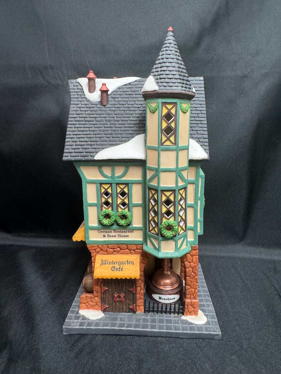 Wintergarten Cafe- See Description