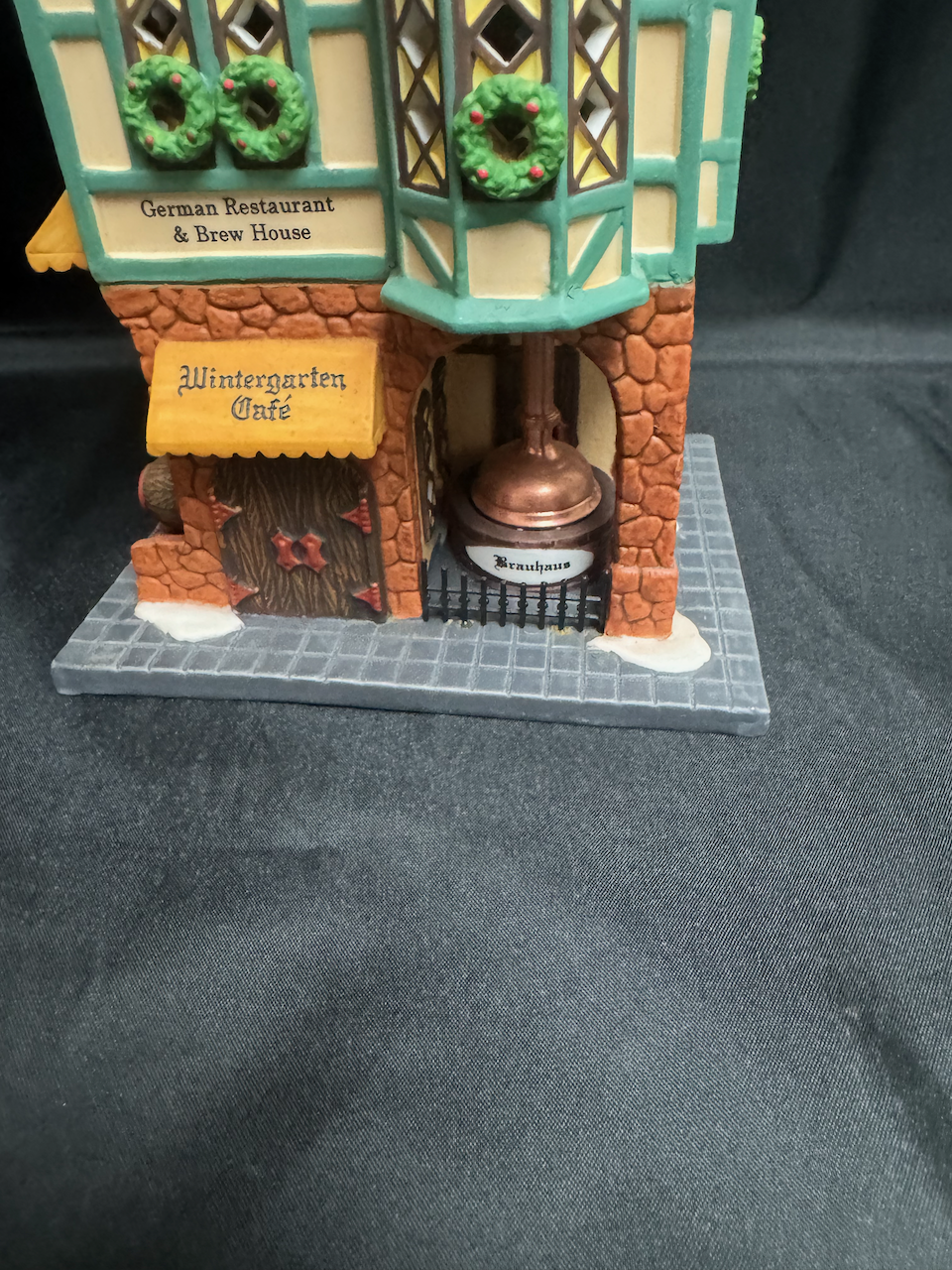 Wintergarten Cafe- See Description