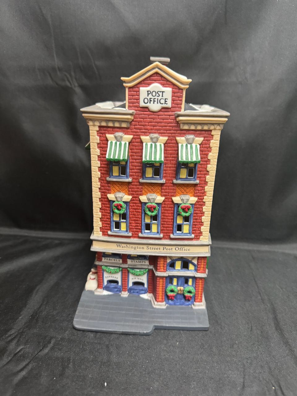 Washington Street Post Office - No mailboxes