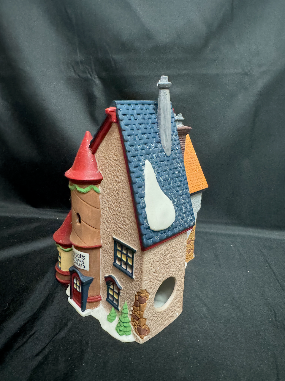 Tassy’s Mittens And Hassel’s Woolies