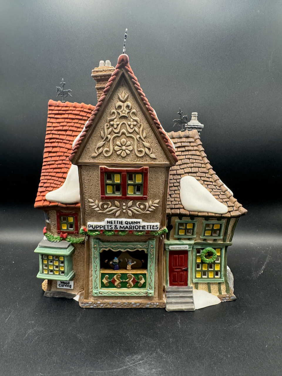 Nettie Quinn Puppets & Marionettes